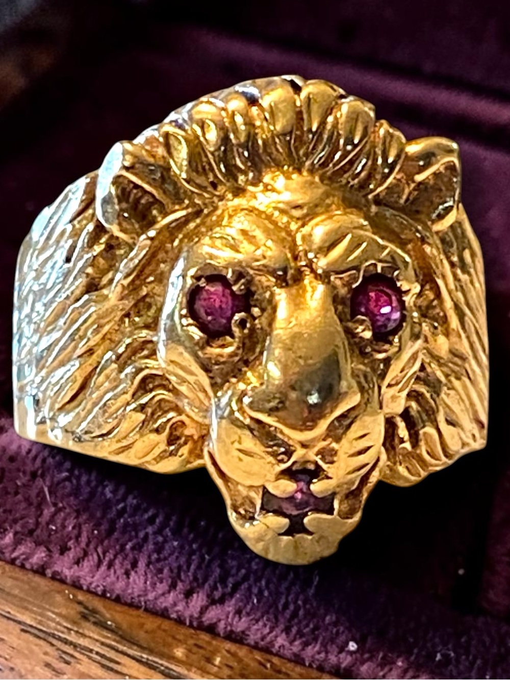 MENS Estate Custom 14k Yellow Gold Ruby Eye LION HEAD Ring Size 9